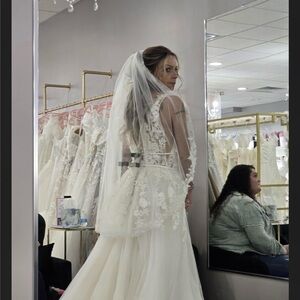 Morilee #5763 BNWT
Bought brand new size 6.